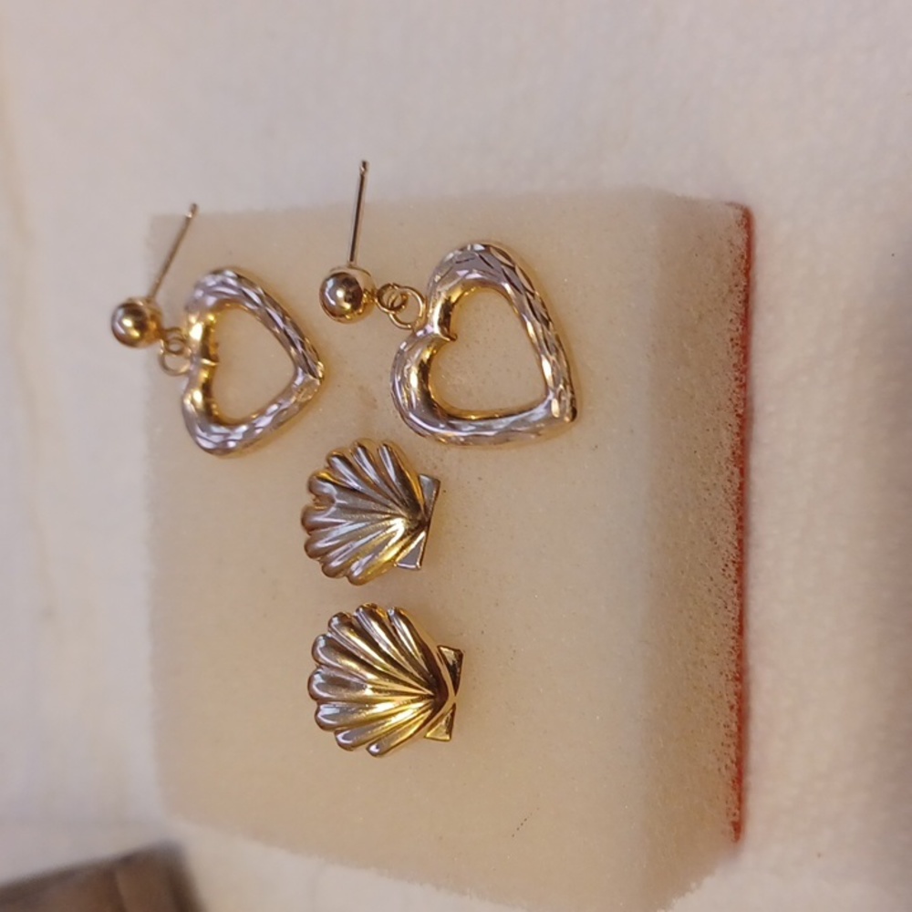 14kt earrings